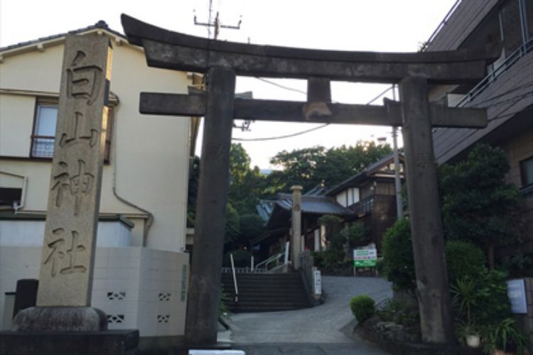 白山神社